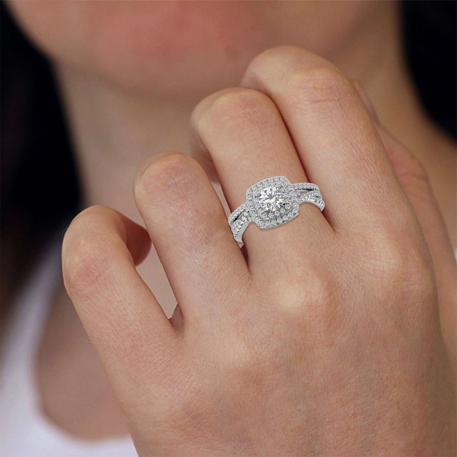 Buy 0.96Ct H VS1 Natural Diamond Ring | SolitaireKart